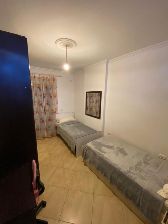 Chlo Apartment 3 Tirana Kültér fotó