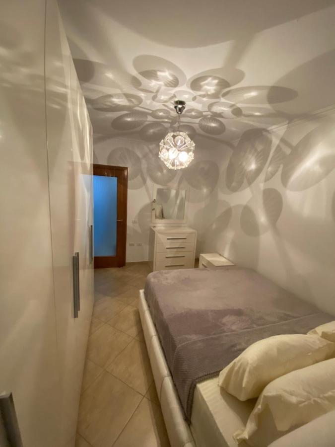 Chlo Apartment 3 Tirana Kültér fotó